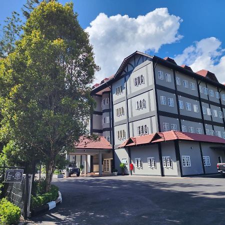 Fathers Guesthouse Age 7 Years Old And Above Only タナ・ラタ エクステリア 写真