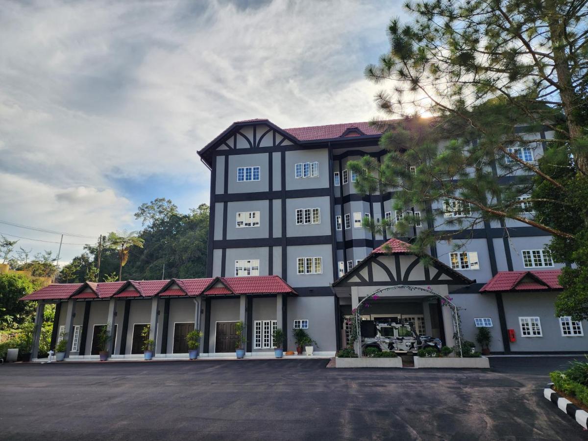 Fathers Guesthouse Age 7 Years Old And Above Only タナ・ラタ エクステリア 写真