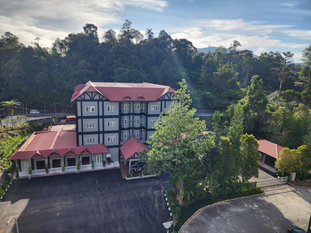 Fathers Guesthouse Age 7 Years Old And Above Only タナ・ラタ エクステリア 写真